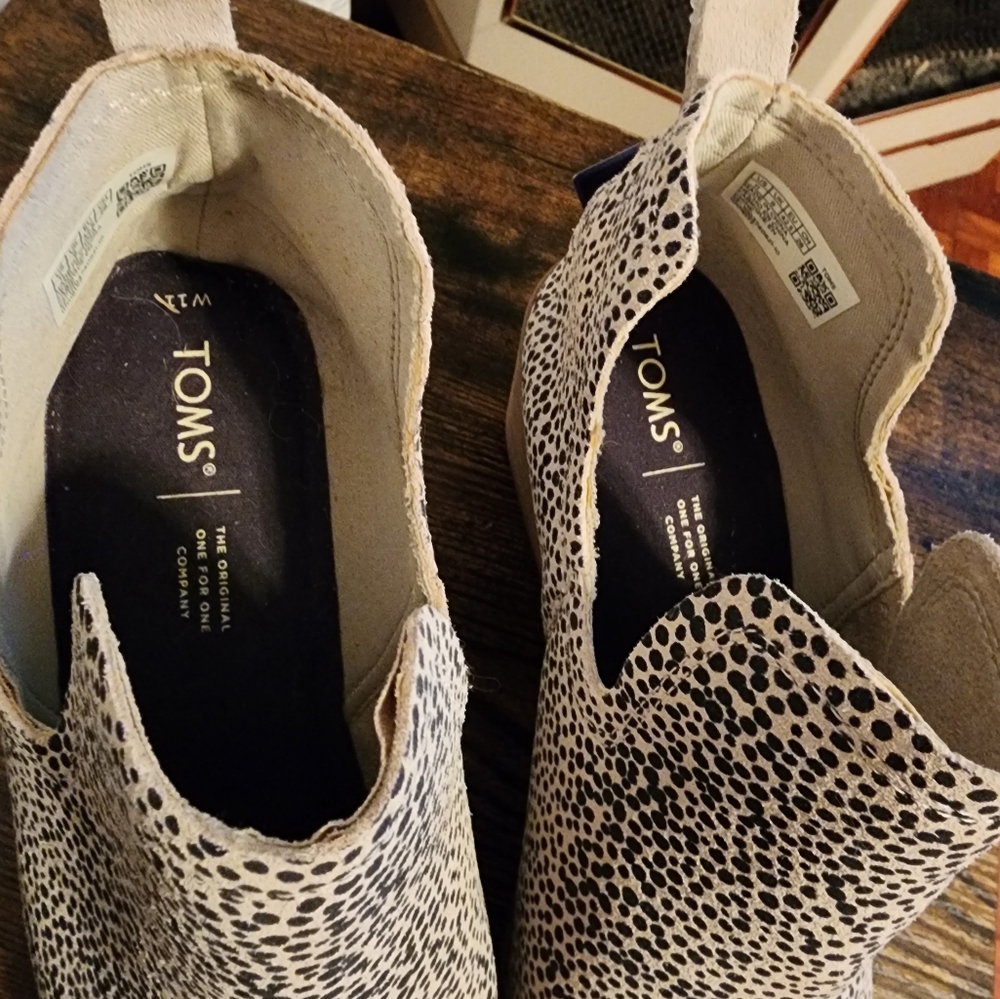 Toms booties